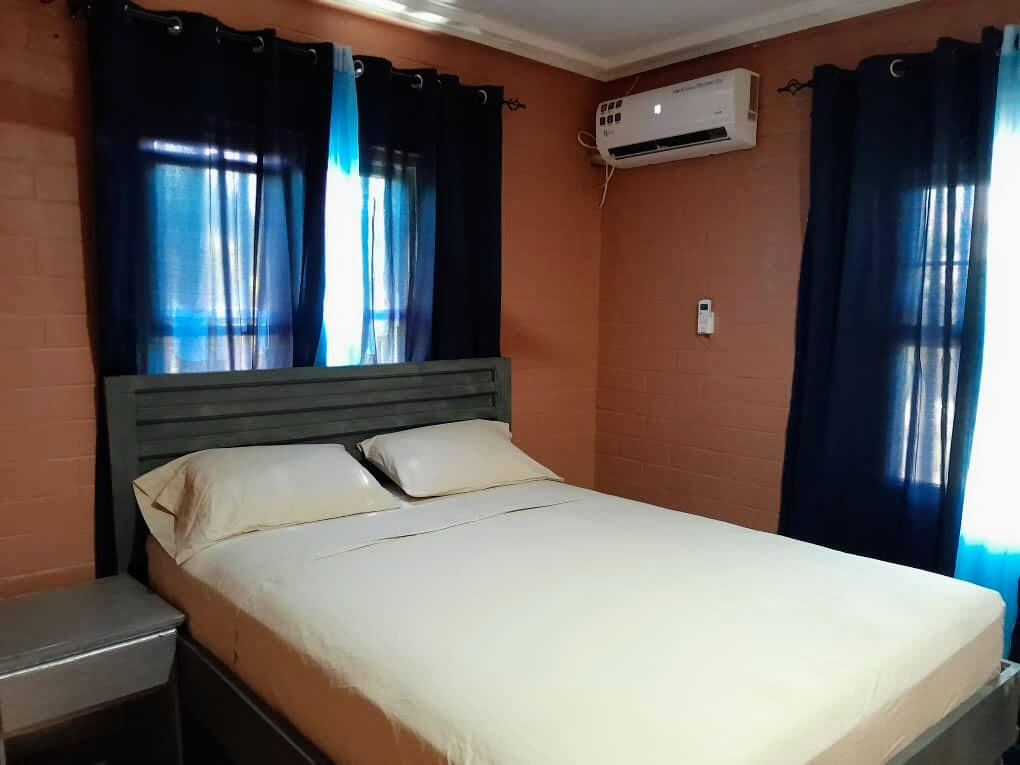 Two Queen beds, sleeps 4 Two Queen beds, sleeps 4
